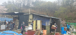 군위군, 홀몸노인가구 주거환경정비 청소 봉사