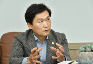 조현일 경산시장 “장학생 선발기준 완화, 지역학생 ‘역차별’ 개선”