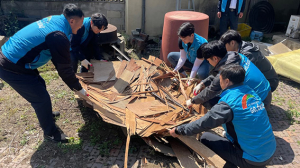 한국농어촌공사 의성·군위지사, 농촌 집 고쳐주기 사회공헌활동