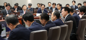 尹 “中대사 부적절 발언, 상호존중 의지 있나…우리 국민 불쾌해”