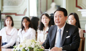 尹, 디지털 질서 규범 구체화 ‘파리 이니셔티브’ 제시