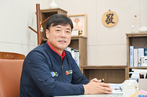 윤경희 청송군수 “군민과 소통하며 새롭게 변화시키겠다”