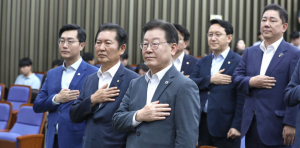 민주 의총서 혁신안 성토…대표·지도부 총사퇴 주장도
