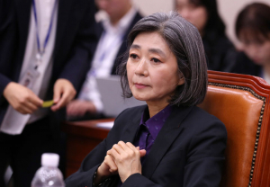야, 김건희 친분에 김행 “저를 픽업하겠나”…주식파킹엔 “경영 관여 안해”