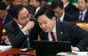 국토위 국감 공방…與 “부동산 통계 조작” 野 “양평고속도 개입”