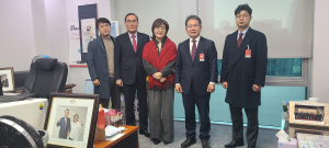 김진열 군위군수, 신발끈 바짝 조여매고 동분서주