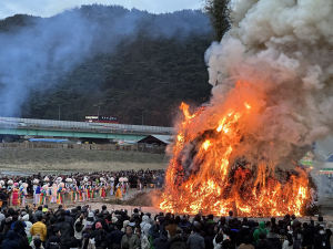 전국 최대 달집태우기…액운 막고 복 기원
