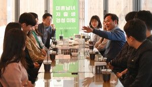 저출산...지방 도시 돌봄·주거 기반이 큰 문제