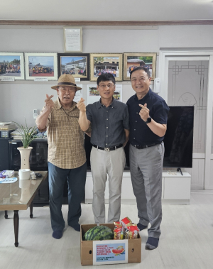 달달한 수박 드시고 당 충전하세요!