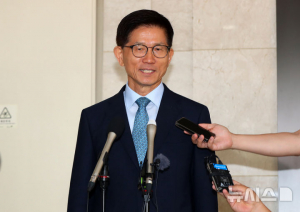 청문회 앞둔 김문수 