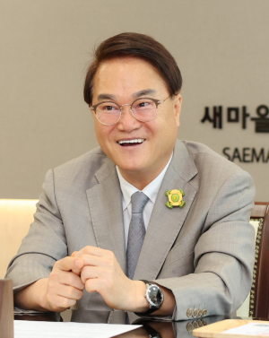 김하수 청도군수는 군민과 약속 지키는 군수···
