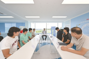 김광열, 영덕축구 발전··· 감독 원탁 회의