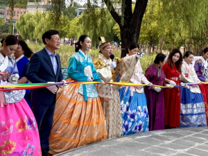 수성못에서 국내 최초 ‘시화 패션쇼’
