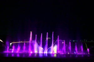 새로운 야간명소…고령 음악분수대 시연식