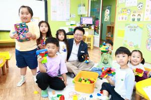 울진군, 다자녀 유공수당‘두 마리 토끼’잡았다