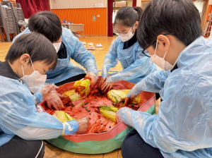 병곡면에 훈풍 몰고 온 '고사리손의 온정'