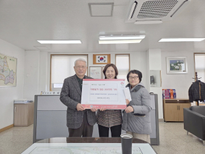 경로당회원들, 콩나물 재배로 나눔 실천