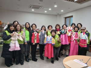 작은 한복에 담긴 큰 정, 율곡상점 한복 나눔