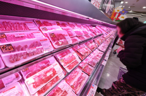 소·돼지·닭고기 가격 두 자릿수 '껑충'…밥상물가 부담