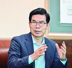 [영덕군 민선 8기 성과 분석] 2022년 7월 김광열 시대 연 민선 8기 제1공약 ‘경제 활성화 지역소멸 위기 극복’