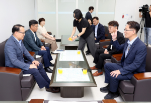 도지사 권한대행, 사전투표소 현장점검 실시