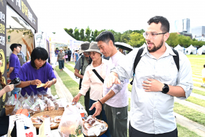 142개 ‘구미의 맛’ 서울광장에 펼쳐졌다